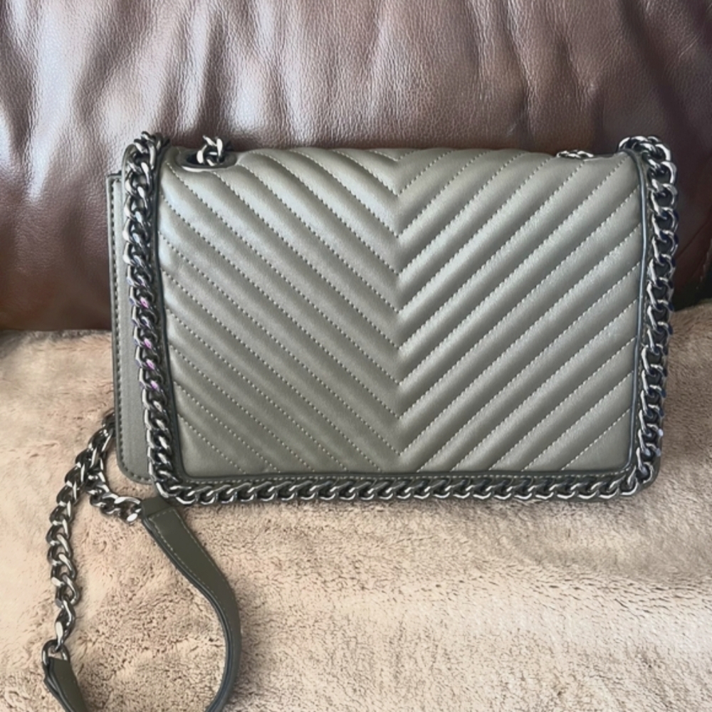 Aldo's Leather Gray Quilted Chain Shoulder Bag